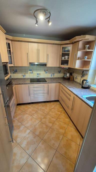 Chaloupka Amalka Apartment รอชนอฟ ป็อด ราดโฮชติเย็ม ภายนอก รูปภาพ